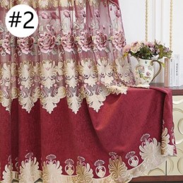 Mössad Chenillegardin Med Broderi Och Blommor I Fönster