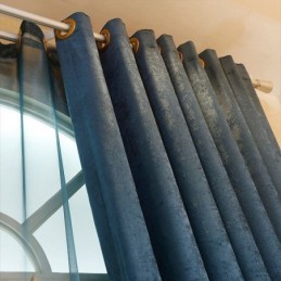 Mönstrad Chenillegardin Med Urholkning, Broderad Blomma