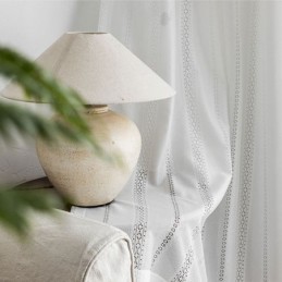 Klassisk Geometrisk Fönsterskärm Vit Broderad Organza För Vardagsrum Måttbeställd Gardin