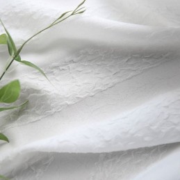 Vita Skira Gardiner Med Veckade, Krusade Fönsterpaneler