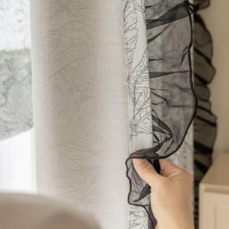 Gardiner I Bomull Och Linne Med Amerikanskt Växttryck