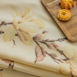 Gardiner Med Amerikanskt Blommönster Och Mörkläggningsgardiner