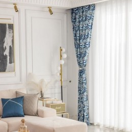 Mönstrade Gardiner I Skandinavisk Stil Med Chenillemönster