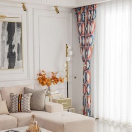 Mönstrad Chenillegardin Med Rombtryck I Nordisk Stil