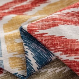 Mönstrad Chenillegardin Med Rombtryck I Nordisk Stil