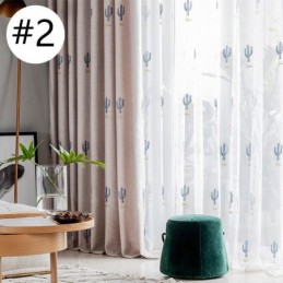 Gardiner I Barnstil Med Broderade Kaktusar