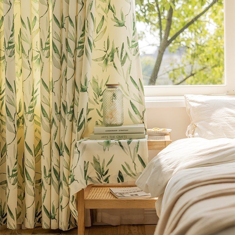 Amerikanska Chevron-Gardiner Med Bläckmönster Och Bambublad