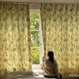 Amerikanska Chevron-Gardiner Med Bläckmönster Och Bambublad