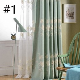 Mörkläggningsgardiner I Bomullslinne Med Broderade Nordiska Blommor