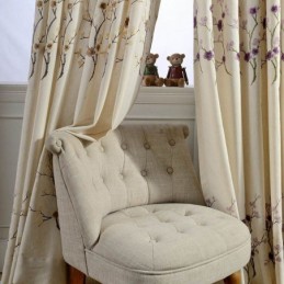 Nordisk Mörkläggningsgardin Måttbeställd Gardin Bomull Plommonblomma Broderad