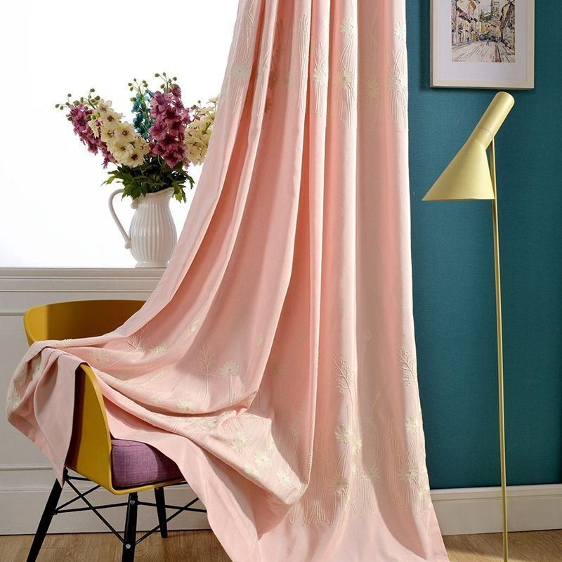 Mörkläggningsgardin I Bomull, Måttbeställd, Broderad Nordisk Växt, För Vardagsrum/Sovrum