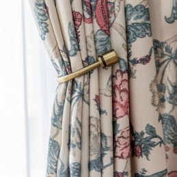 Mönstringsgardiner I Polybomull Mönstringsgardiner Med Amerikanskt Blommönster