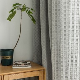 Nordisk Rutig Tyllgardin...