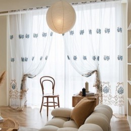 Blommig Fönstergardin...