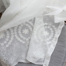 Andningsbar Transparent Gardin Måttbeställd Gardin Vit Alla Matchande Broderi Vardagsrum