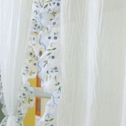 Moderna Jacquardgardiner Med Transparenta Ytor, Nordisk Fönsterbehandling För Vardagsrum